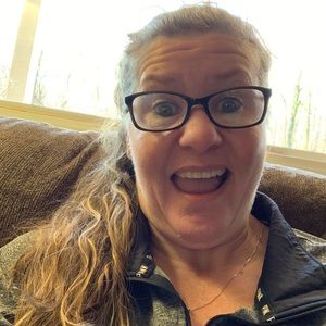 Meet your Posher, Christal